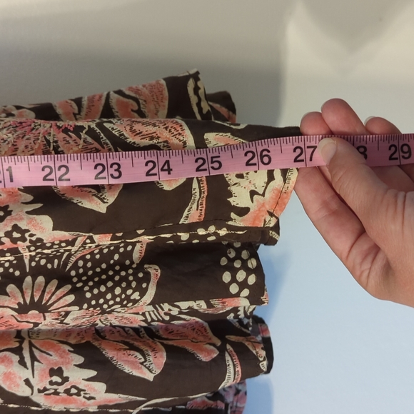 Life Style Floral Skirt with Embroidered Embellishments - size 4 - Picture 7 of 7